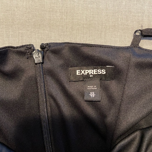 Express dress - Picture 8 of 8